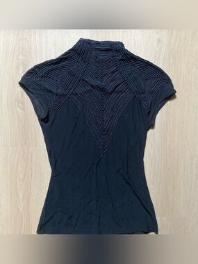 Gracia Black Short-Sleeve Top with Pleated V-Yoke